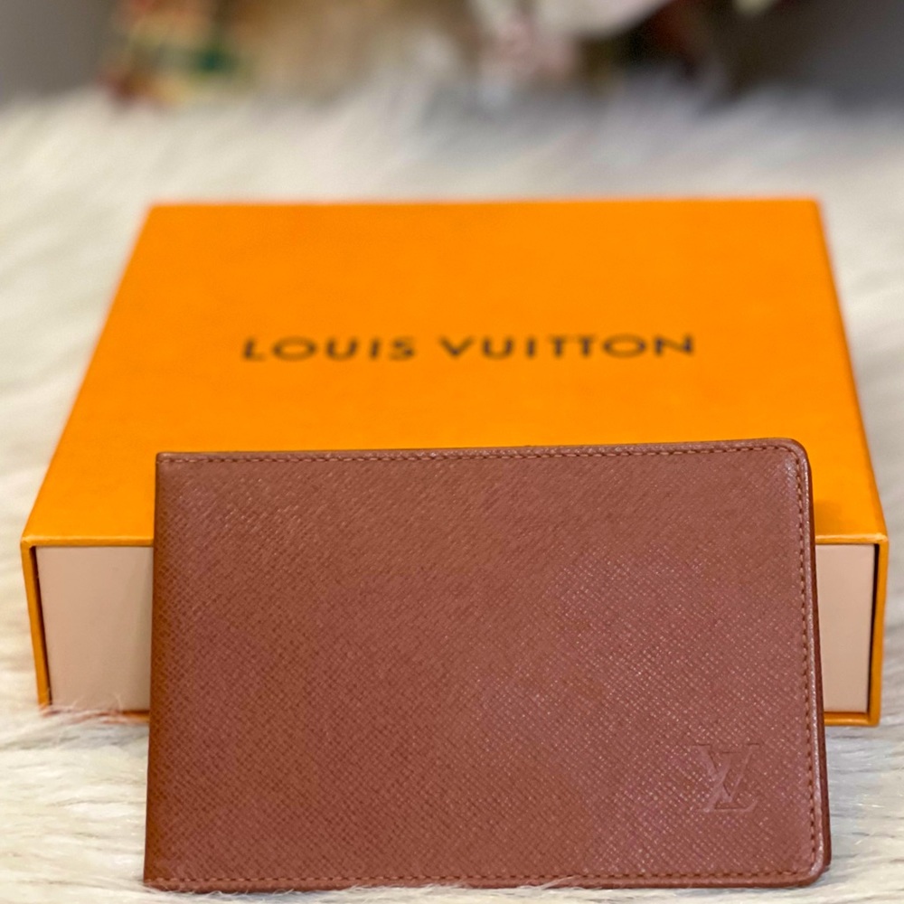 Authentic LOUIS VUITTON Brown cardholder